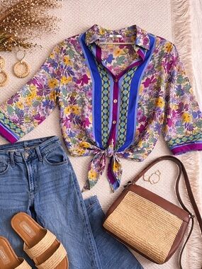 Trending Floral & Ivy Women's Blouse